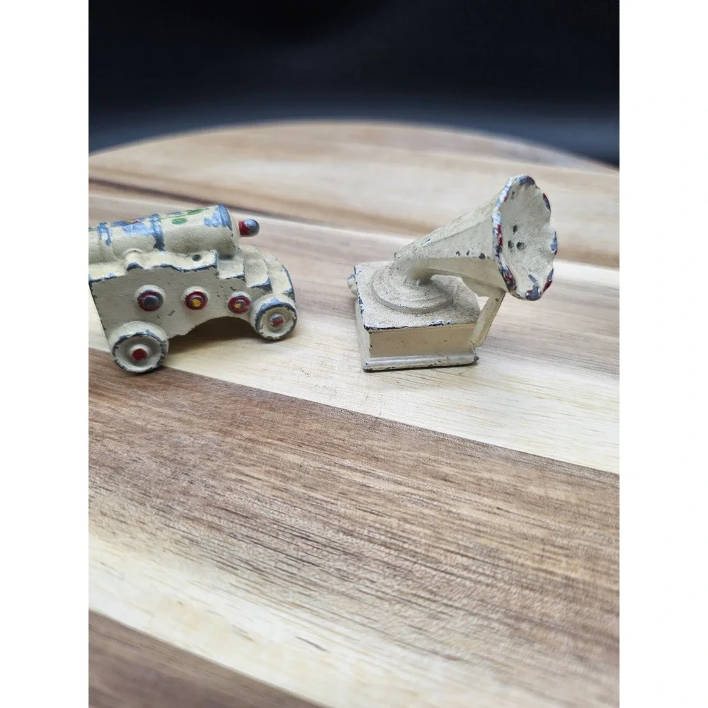 Vintage‎ Cast Metal Cannon And Gramophone Shaker Set